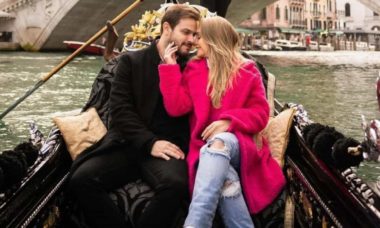 Carla Diaz e noivo curtem passeio de gôndola por Veneza: 'sonho'
