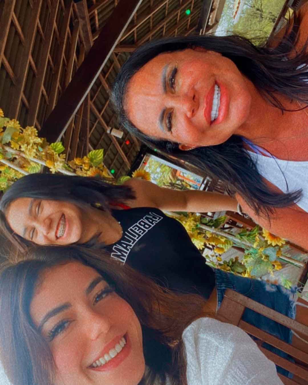 Giullia Miranda usou as redes sociais para fazr uma forte declaração à mãe. Foto: Reprodução Instagram
