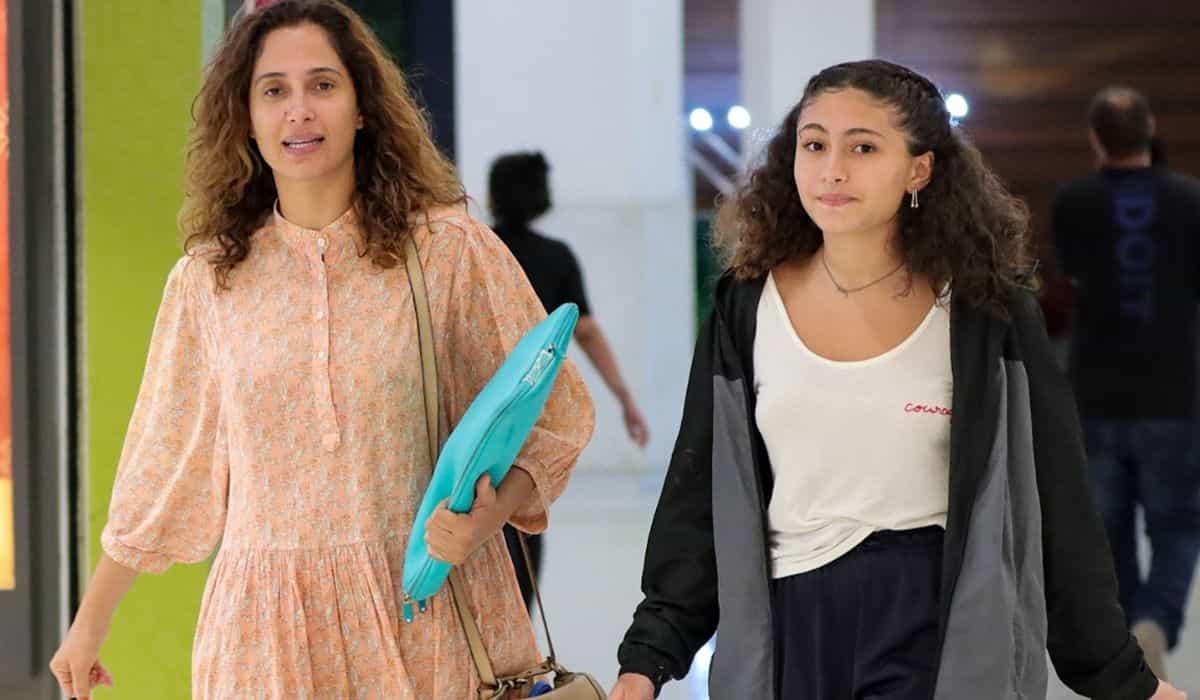 Camila Pitanga é flagrada com a filha em shopping do RJ