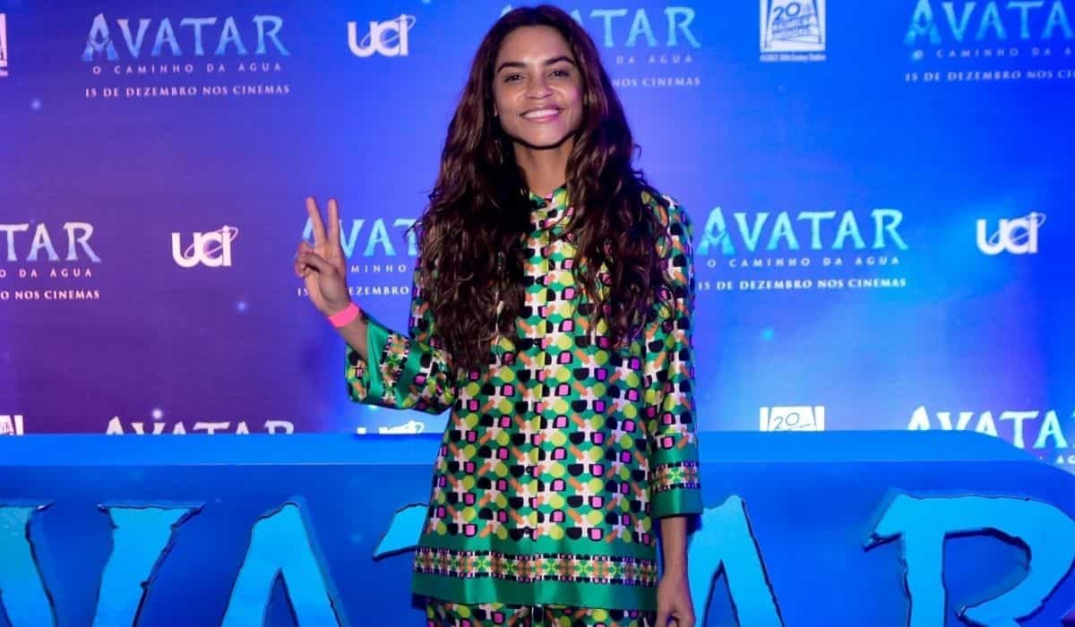 Lucy Alves, 'Brisa' de 'Travessia' curte pré-estreia de Avatar no RJ