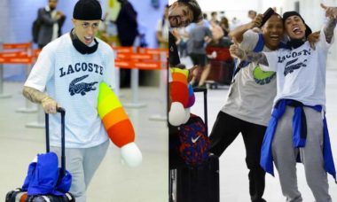 Mc Daniel tira foto com os fãs em aeroporto do Rio de Janeiro