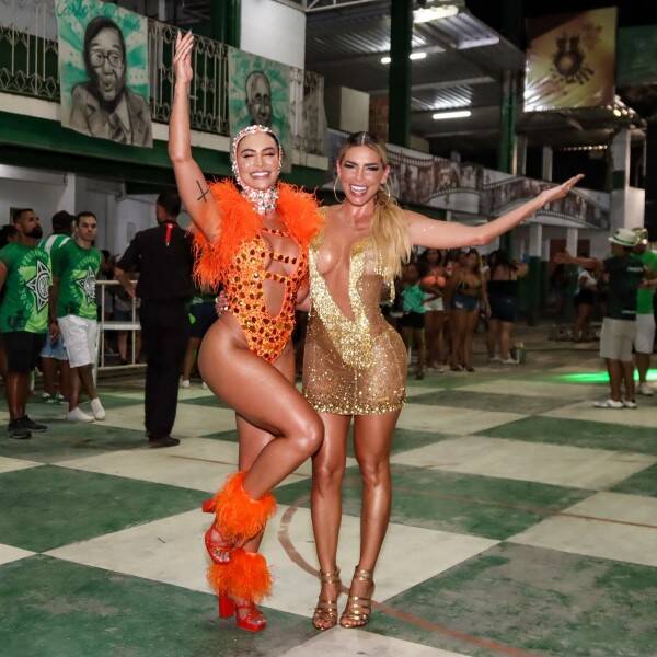 Aline Mineiro e Erika Schneider (Foto: Victor Chapetta / AgNews)