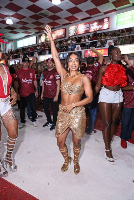 Carnaval 2023: Dandara samba muito em quadra da Salgueiro (Foto: Anderson Borde / AgNews)