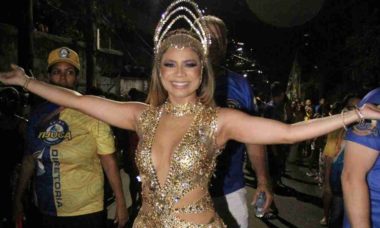 Carnaval 2023: Lexa cai no samba em ensaio da Unidos da Tijuca