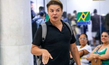 David Brazil é flagrado desembarcando em aeroporto do RJ