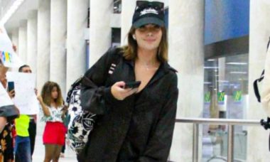 Jade Picon é flagrada desembarcando em aeroporto do RJ