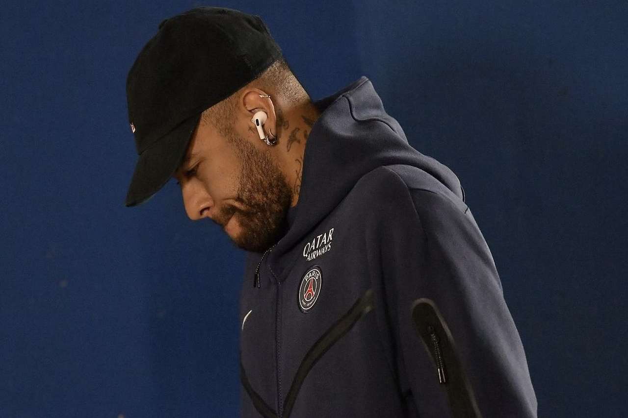 VÍDEO: Neymar Jr. chora após perder R$ 5,6 milhões em jogo de pôquer