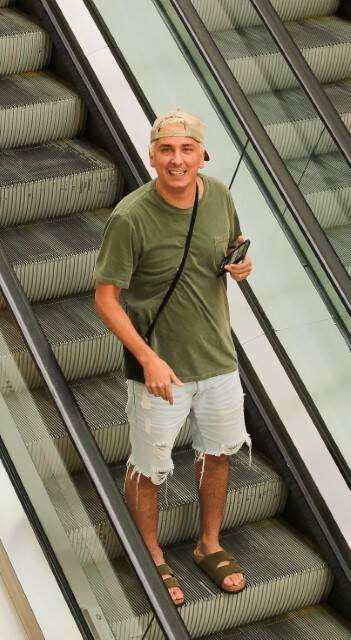 Rafael Portugal é flagrado curtindo passeio em shopping no RJ (Foto: Edson Aipim / AgNews)