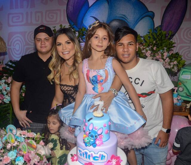Deolane Bezerra celebra aniversário da filha com festão em SP (Foto: Eduardo Araujo / AgNews)