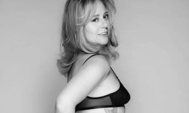 Aos 50 anos, Guta Stresser posa de lingerie e afirma: "Sexy sem ser vulgar"
