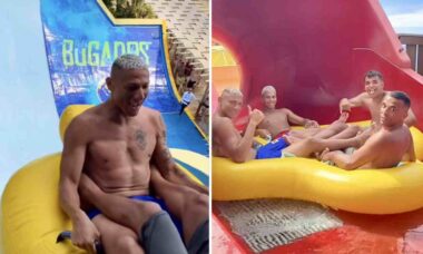 Richarlison se diverte em parque aquático de Fortaleza: "Bom demais"