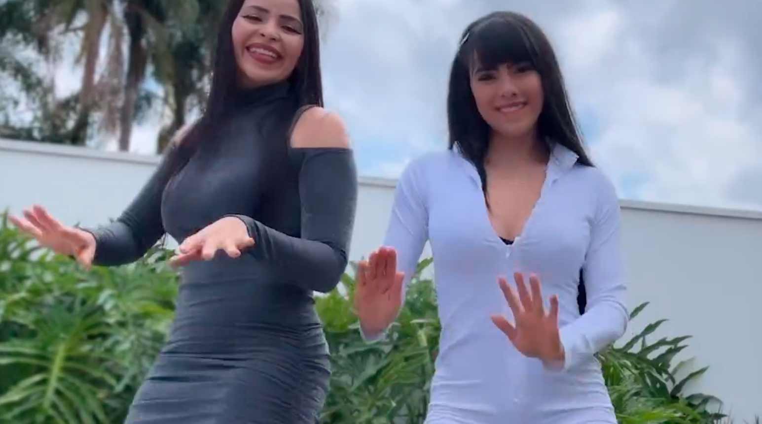 Video: Juliana Caetano a Nadila z Bandy Djavu oslavují úspěch na Instagramu tancem. Fotky a video: Reprodukce Instagram @julianabondecasa