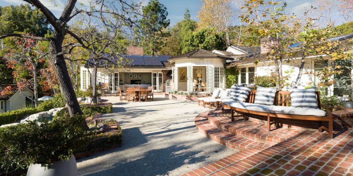 Jim Carrey heeft moeite zijn landhuis in Los Angeles te verkopen.
