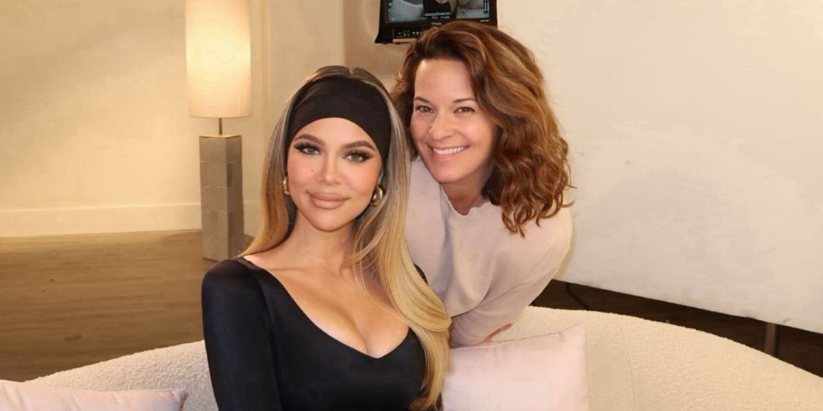 Khloe Kardashian in una foto con Erin Paxton, responsabile della produzione della serie "Keeping Up with the Kardashians". Foto: Riproduzione Instagram @khloekardashian