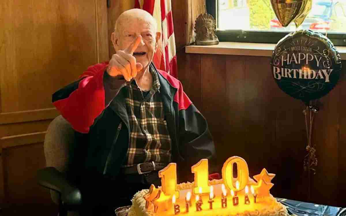 Alene, 110 år gammel mann lever et langt og lykkelig liv. Foto: Reproduksjon Instagram Érica Lista