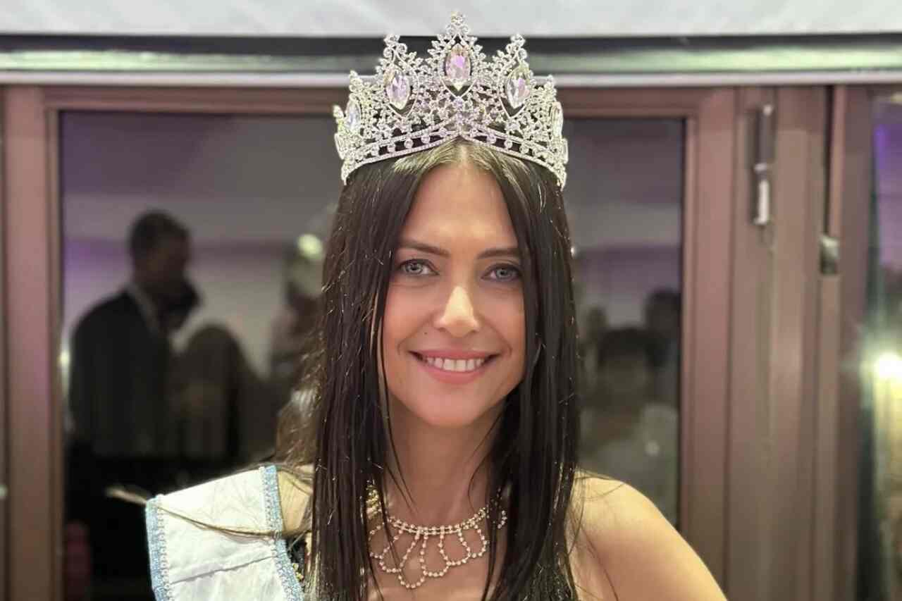 À 60 ans, un mannequin argentin remporte un concours de beauté et pourrait se présenter à Miss Univers