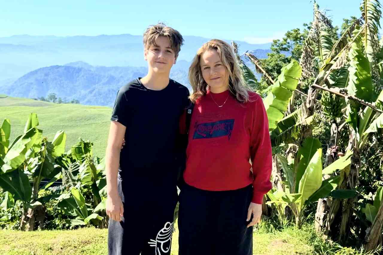Alicia Silverstoneova 47 let sdílela několik snímků z dovolené na Instagramu a podobnost jejího 12letého syna Beara s ní nechává internetové uživatele ohromené!