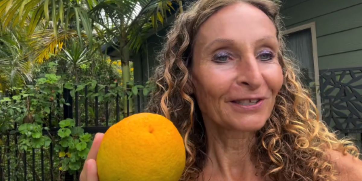 女性が40日間オレンジジュースのみを飲み続けた結果、体に何が起こったかを示す