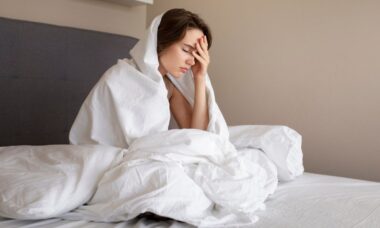Especialista explica os riscos de dormir pouco e como isso afeta o cérebro humano