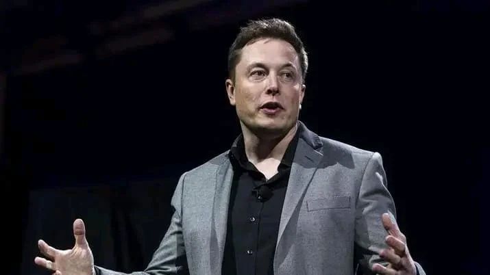 Elon Musk diz ser um alienígena. Foto: Reprodução Instagram @elonmuskofficialchat_