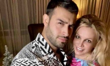 Britney Spears e Sam Asghari finalizam processo de divórcio de forma "amigável"