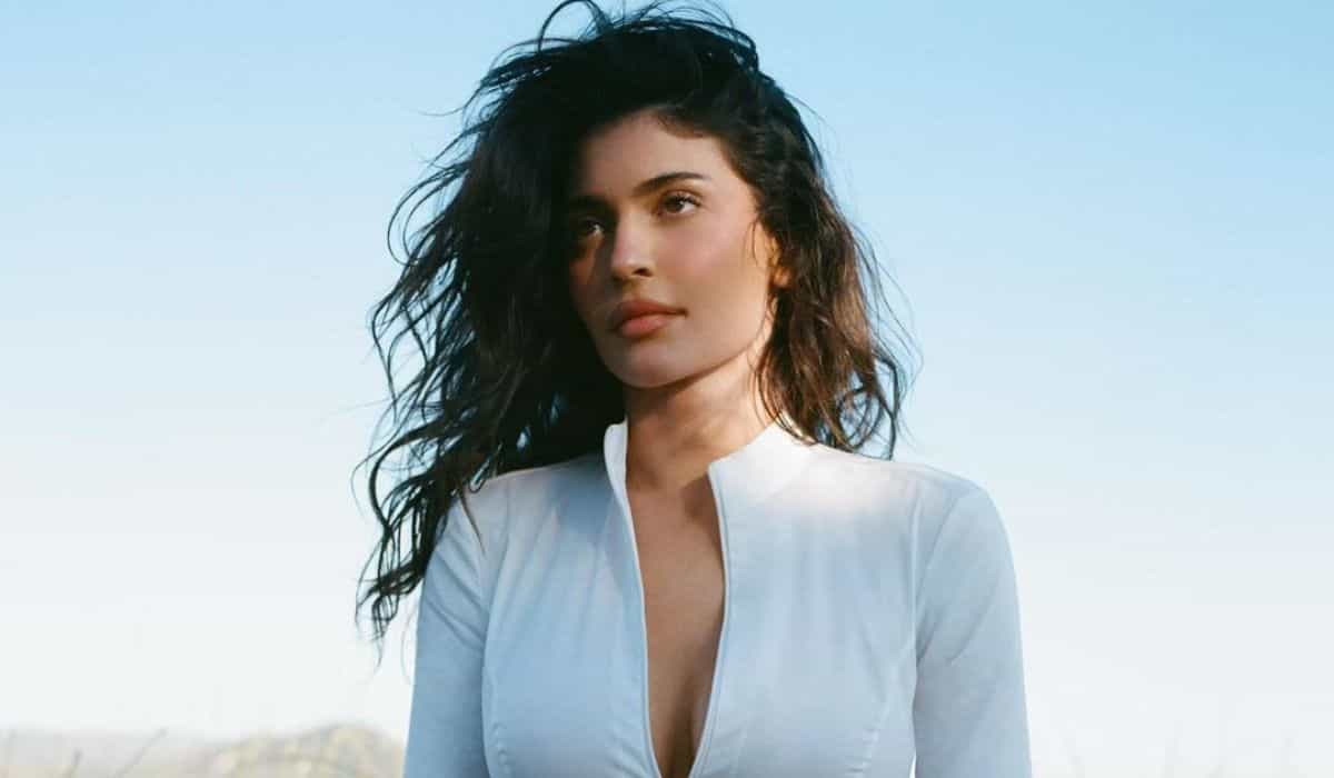 Efter lanceringen af en ny tøjkollektion blev Kylie Jenner kritiseret. Foto: Reproduktion Instagram