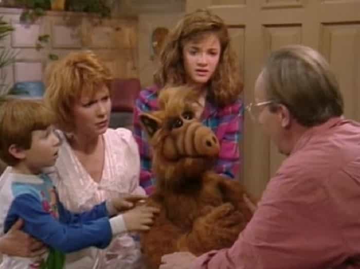 Tragédias e polêmicas nos bastidores de "Alf", série icônica dos anos 80, marcam o elenco