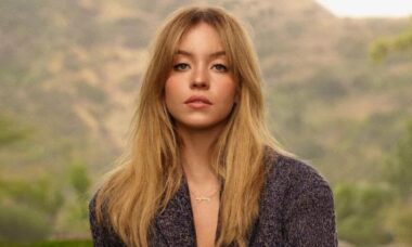 Sydney Sweeney, de "Euphoria", posa exibindo o look em novas fotos ousadas