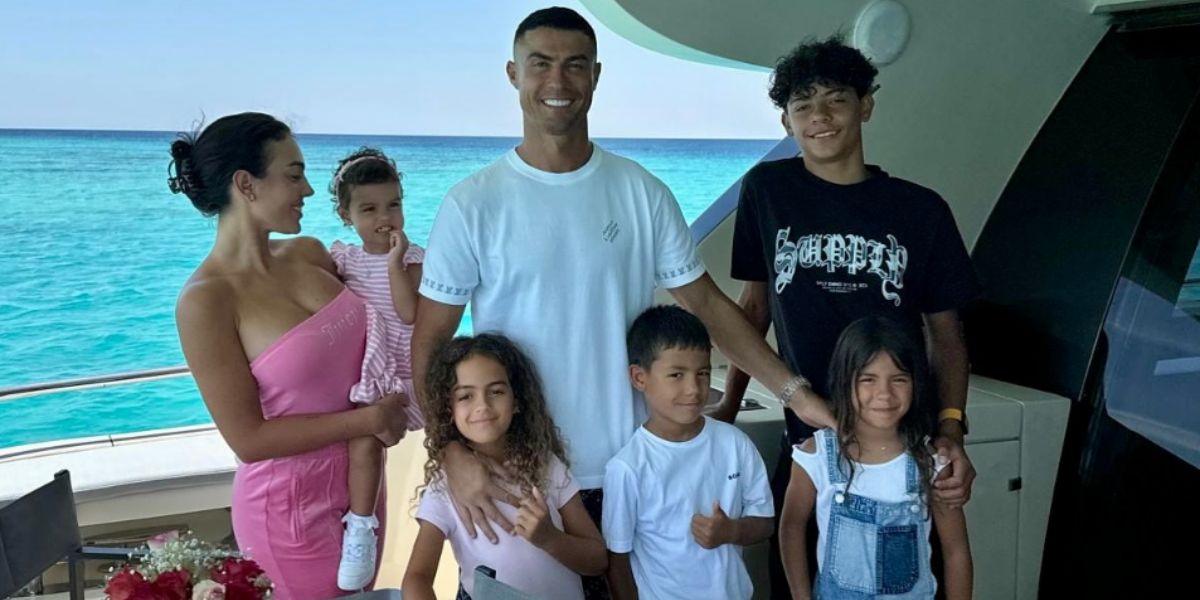 Cristiano Ronaldo paga conta astronômica depois de hospedagem em hotel na Arábia Saudita