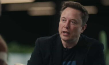 Elon Musk causa polêmica após fala grave sobre filha trans: "meu filho foi morto pelo vírus mental woke"