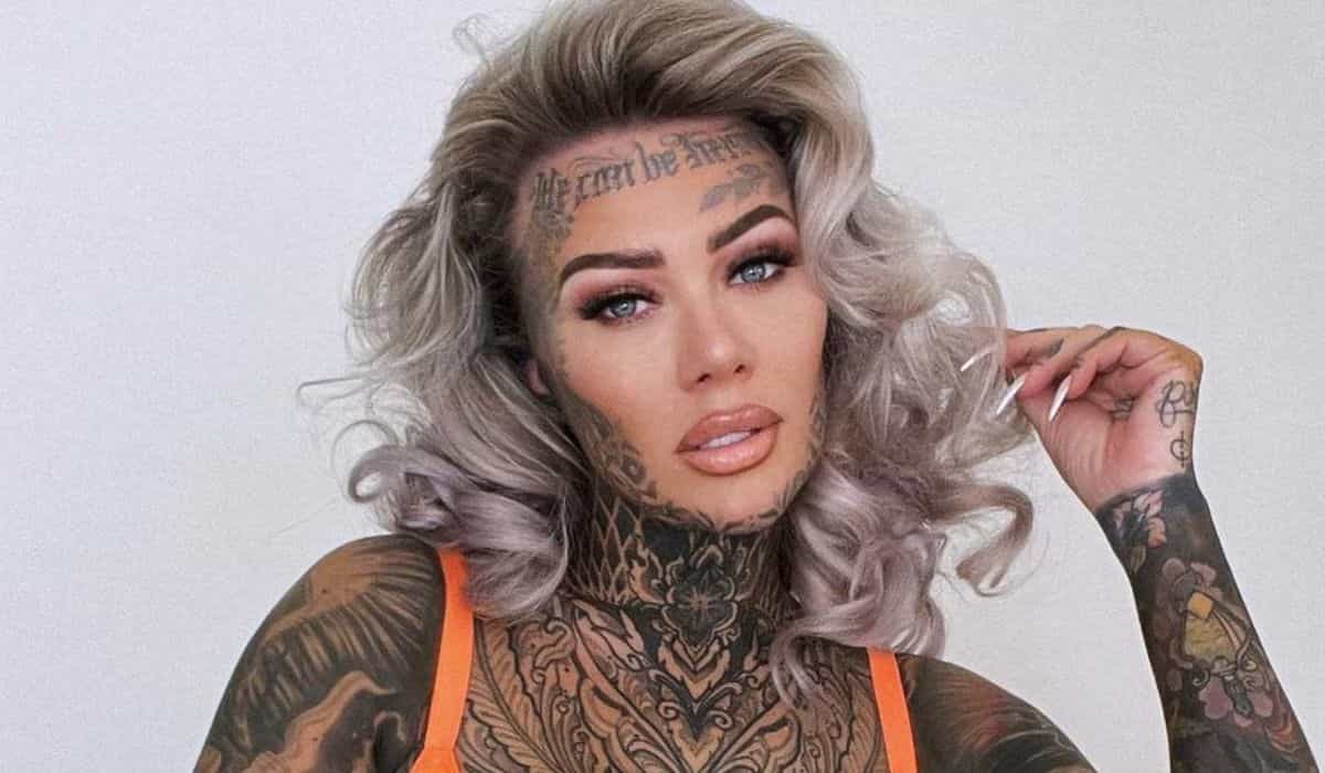 Mulher mais tatuada da Grã-Bretanha revela qual parte do corpo nunca tatuaria