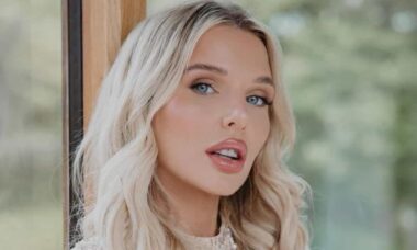 Helen Flanagan encanta os fãs ao posar com look esportivo: "tão linda"