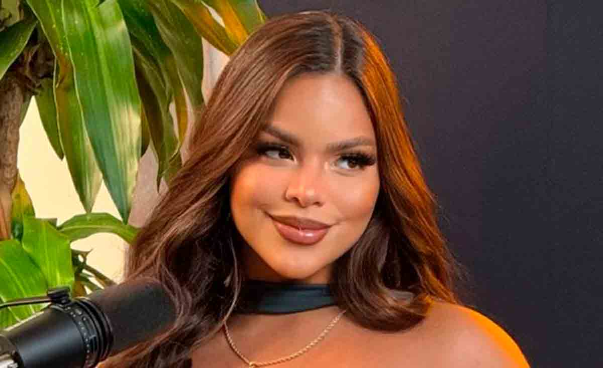 Plus-size model Gracie Bon leaves fans drooling after showcasing her gigantic physical attributes