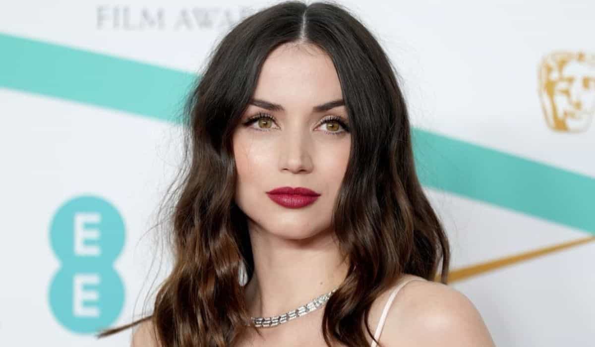 Ana de Armas scambia le 'follie' di Hollywood per una vita tranquilla in una villa da 7 milioni di dollari in Vermont