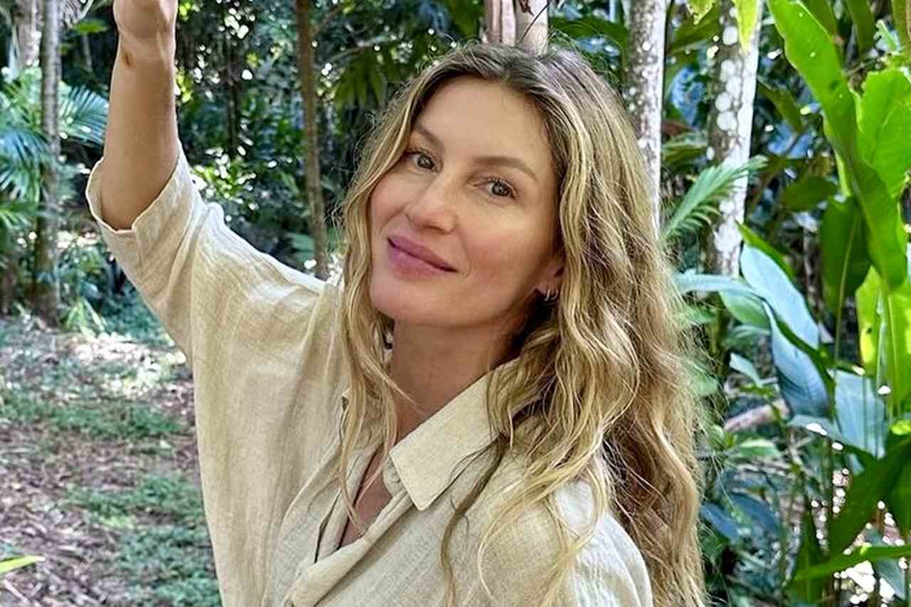 Gisele Bündchen charms fans after sharing photos of her vacation in Brazil