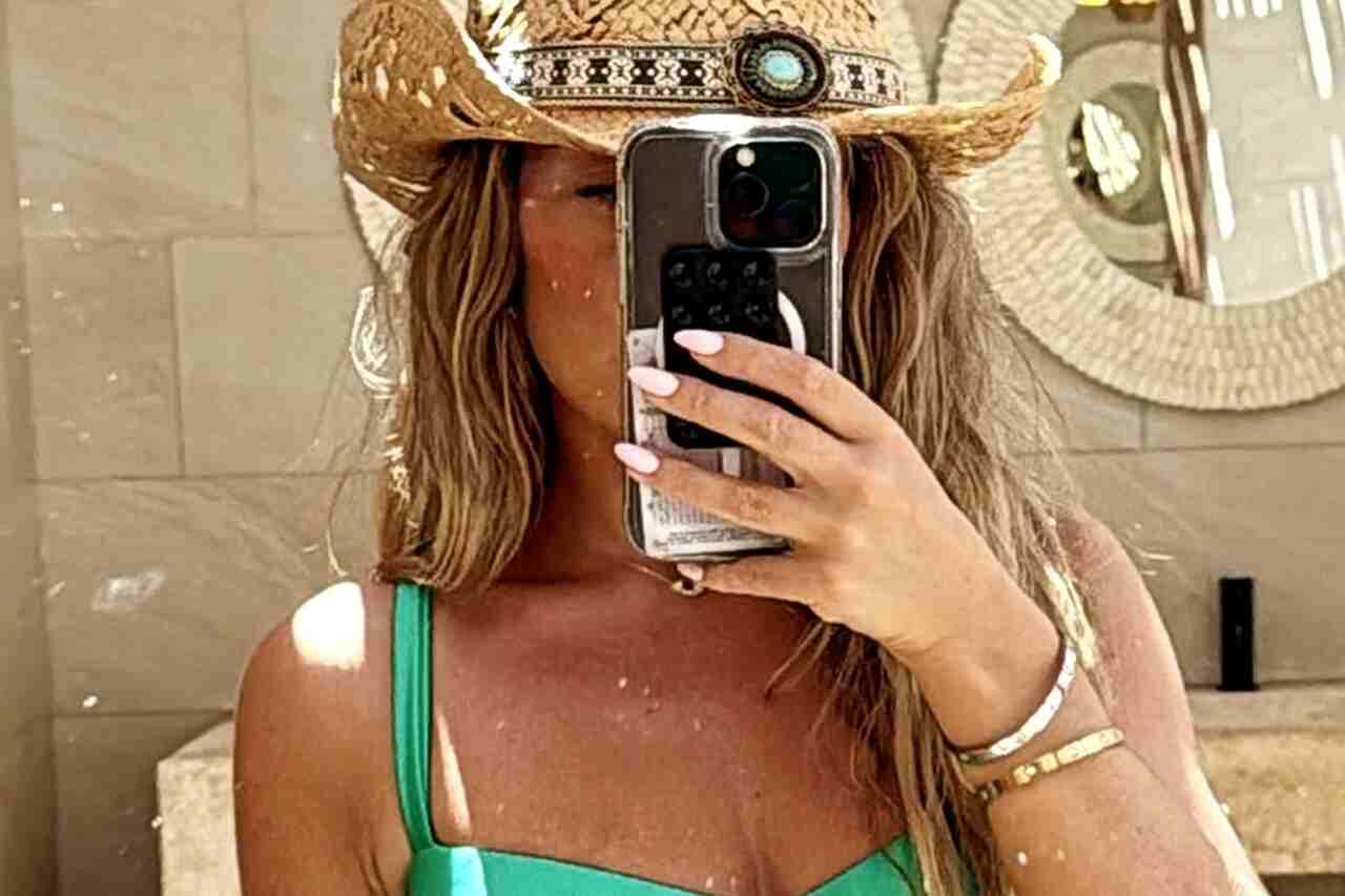 In Ibiza, reality star flaunts flawless figure after posing in a high-cut bikini