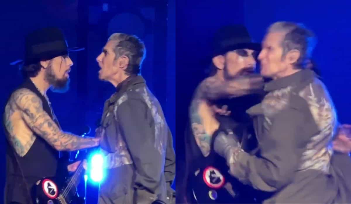 Perry Farrell från Jane's Addiction slår gitarristen under en tumultartad konsert i Boston