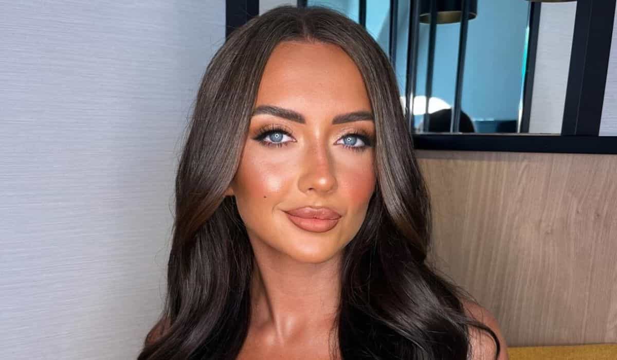 Jess White, de "Love Island", agita as redes sociais com foto ousada de biquíni