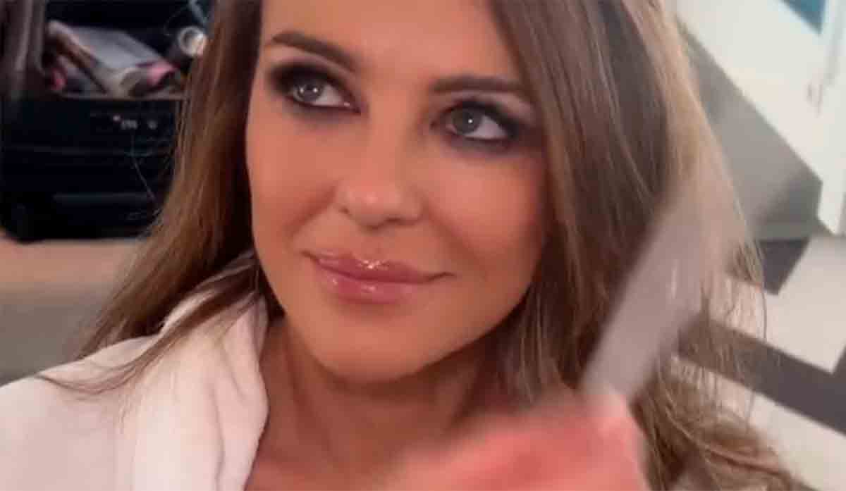 Elizabeth Hurley. Instagram @elizabethhurley1