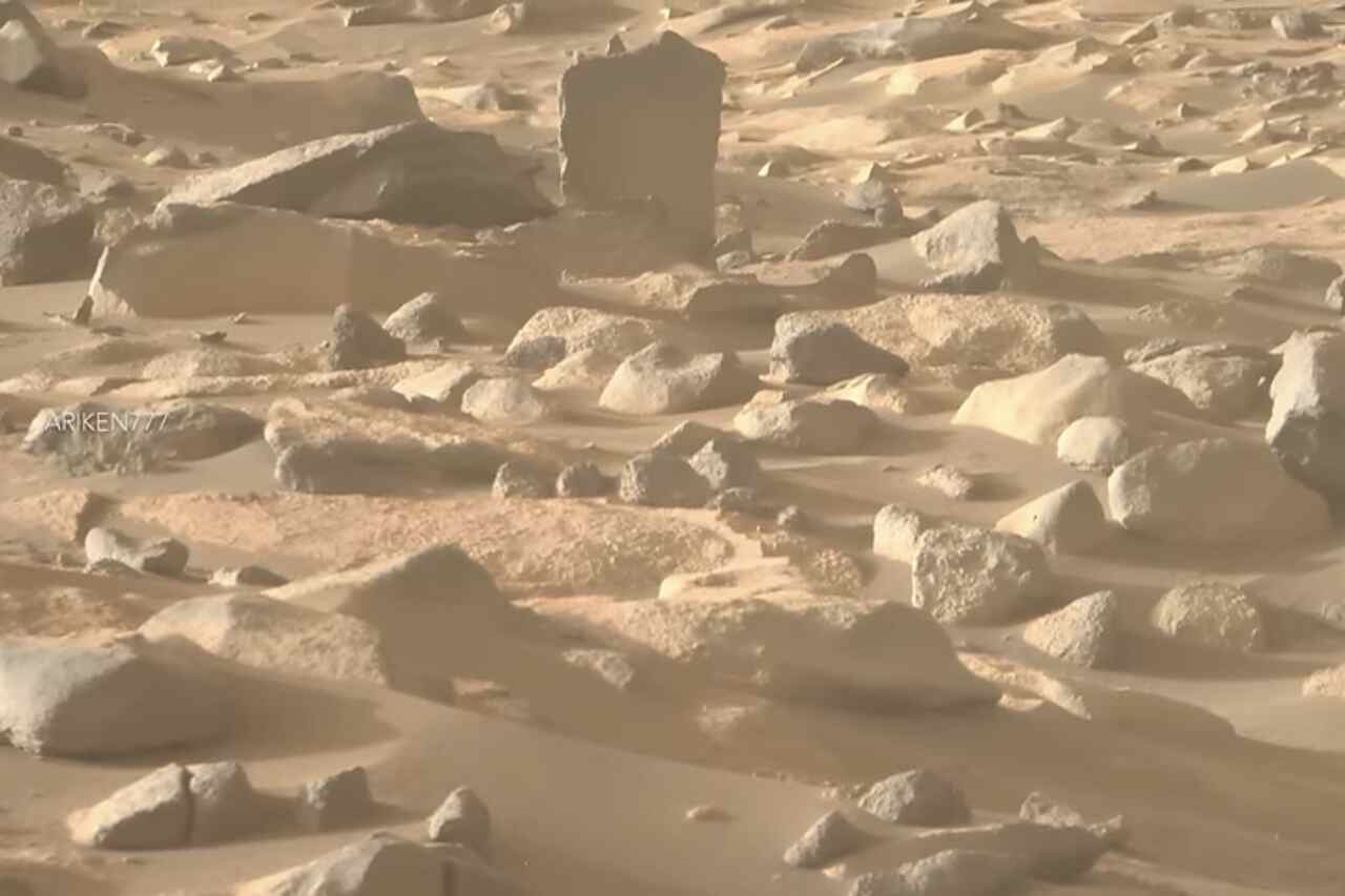 Vidéo : Un visage humain trouvé à la surface de Mars devient viral