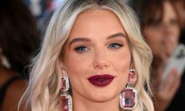 Helen Flanagan admite que queria ter feito cirurgia plástica antes de retorno ao reality "I’m A Celebrity"