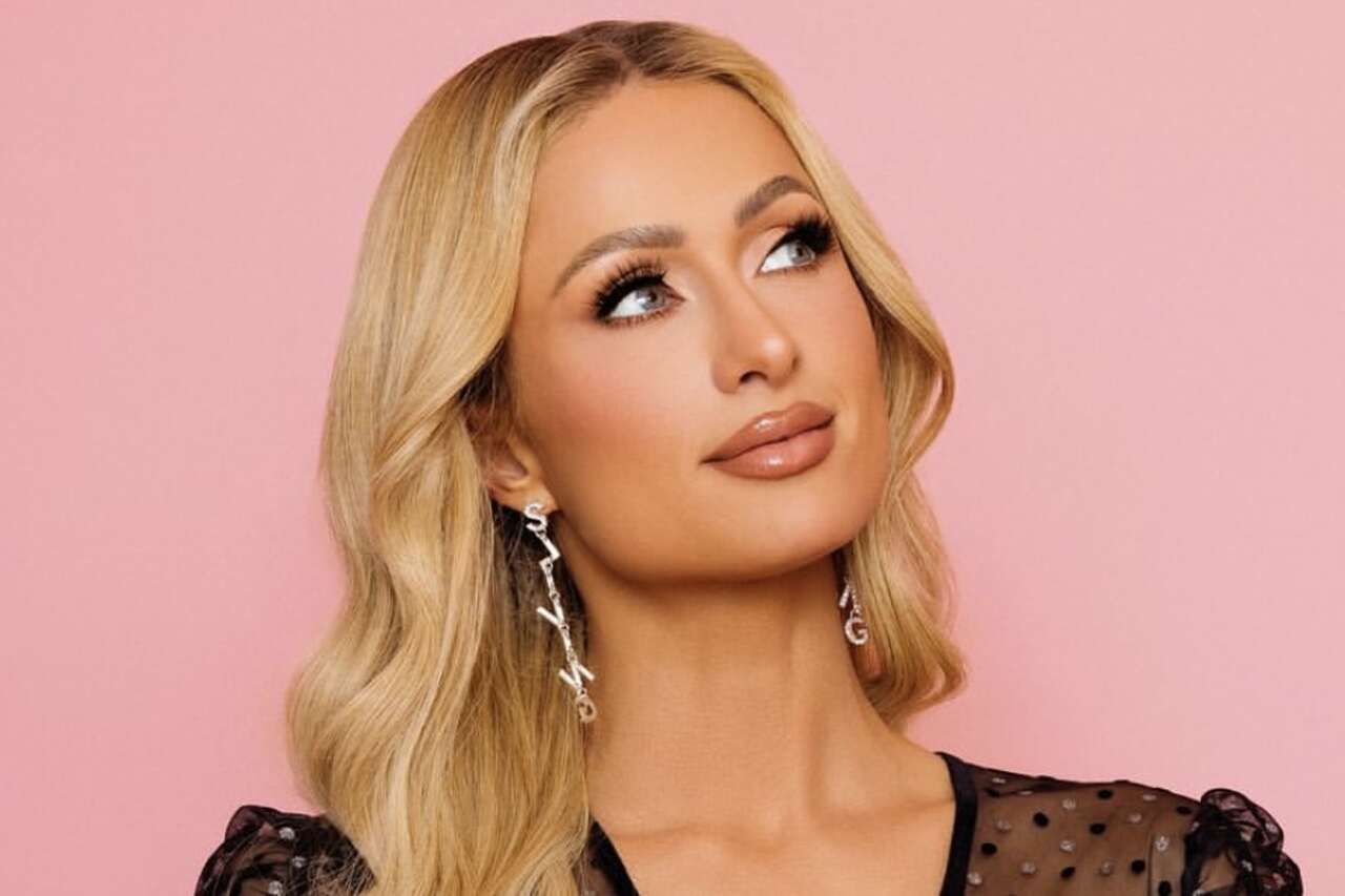 Paris Hilton elmondja, hogy soha nem csinált botoxot vagy töltést az arcán: "Természetes"