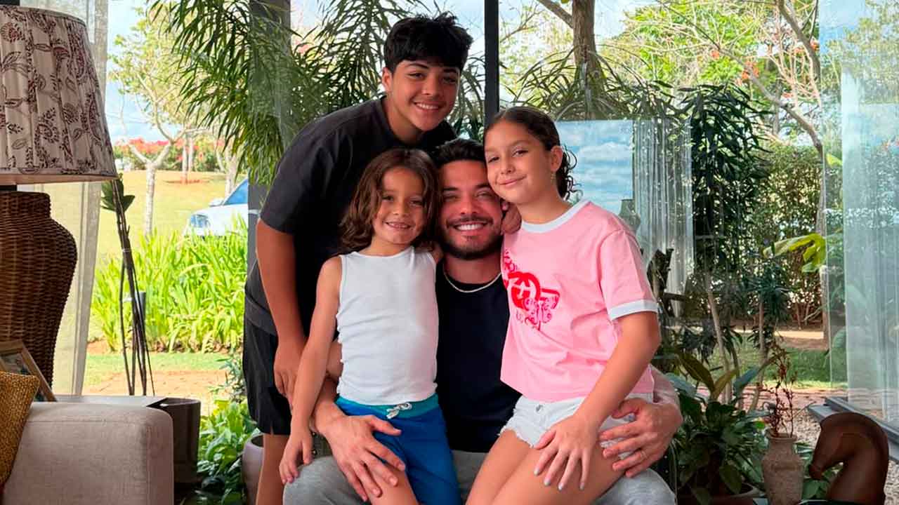 Wesley Safadão com os filhos. Instagram @wesleysafadao